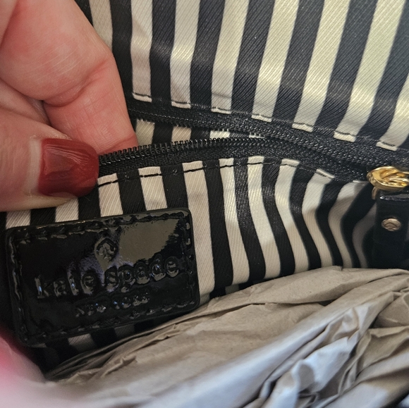 Kate Spade Hampton Road Juliana crossbody, gold turn lock purse - Picture 9 of 10
